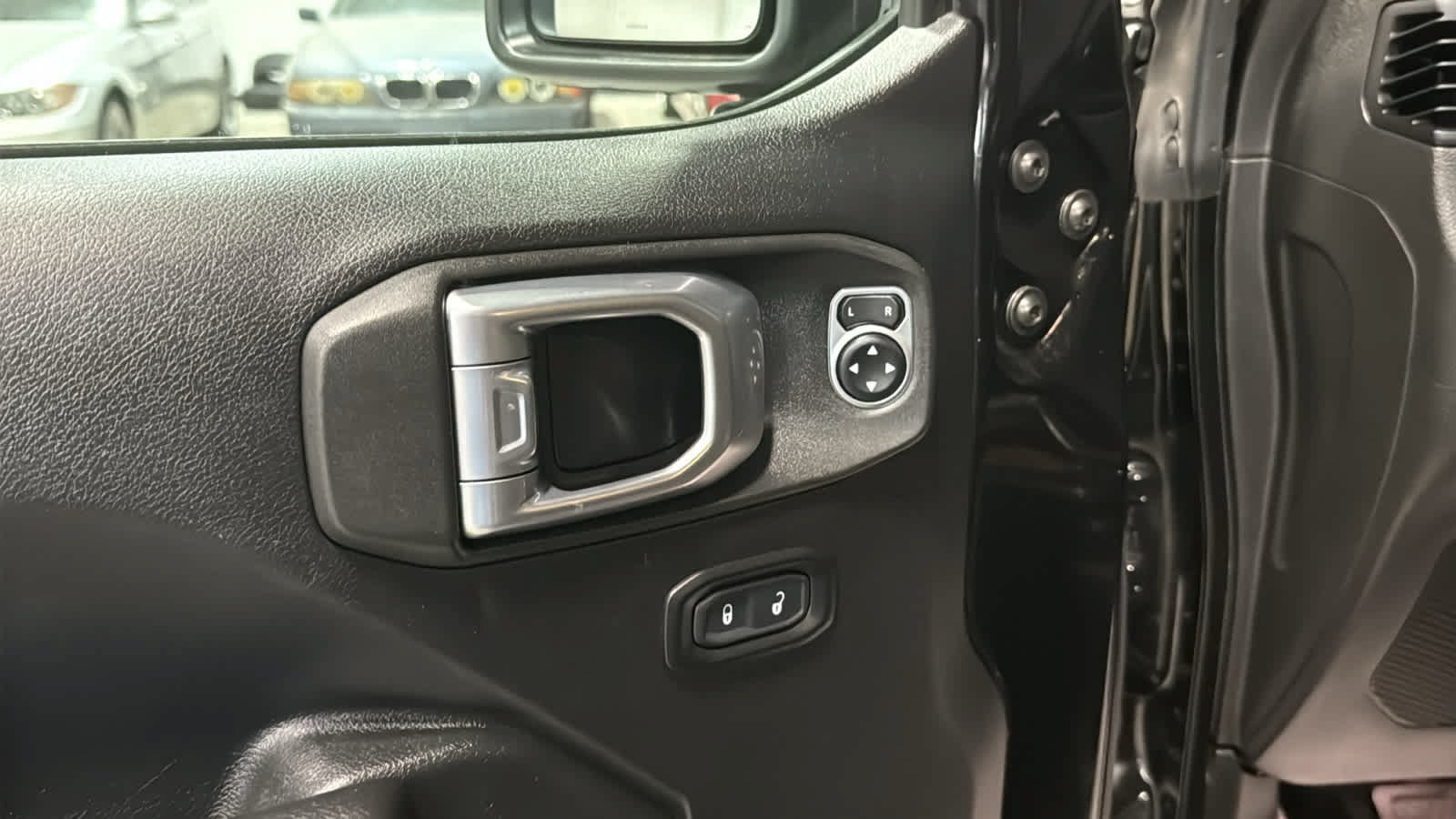 Used 2020 Jeep Wrangler Unlimited Sport AWD/4WD image 23