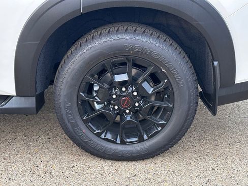 New 2026 Nissan Armada PRO-4X w/ Captain's Chari Seat Package image 23