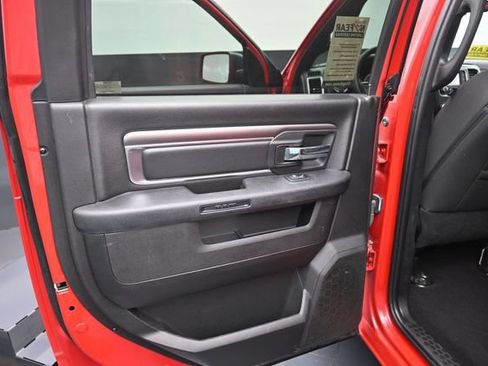 Used 2024 RAM 1500 Warlock AWD/4WD image 38