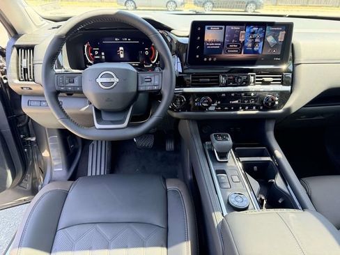 New 2026 Nissan Pathfinder Platinum w/ Cargo Package AWD/4WD image 18