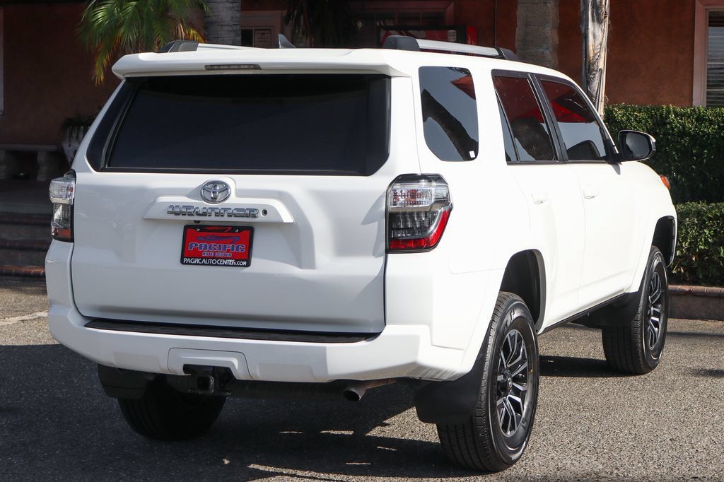 Used 2021 Toyota 4Runner SR5 AWD/4WD image 8