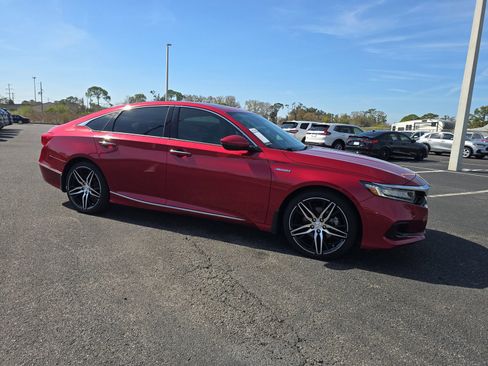 Used 2022 Honda Accord Touring image 2