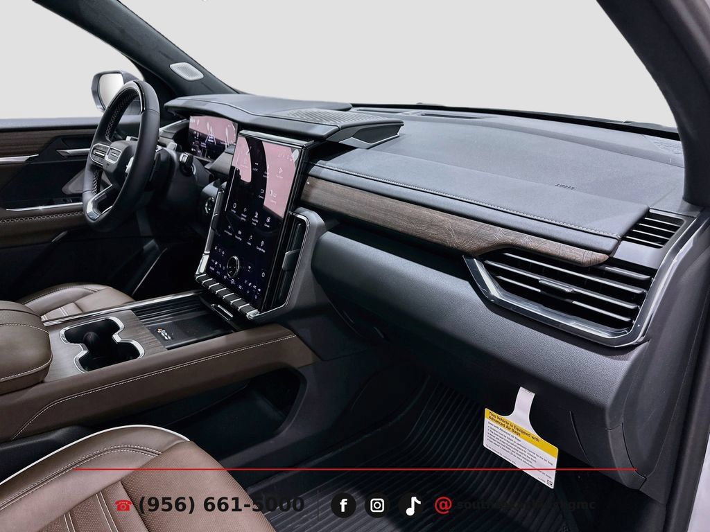 New 2027 GMC Acadia Denali Ultimate w/ LPO, Floor Liner Package AWD/4WD image 31