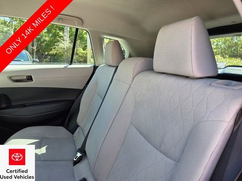 Used 2025 Toyota Corolla Cross L image 21