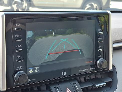 Used 2021 Toyota RAV4 XLE Premium AWD/4WD image 16