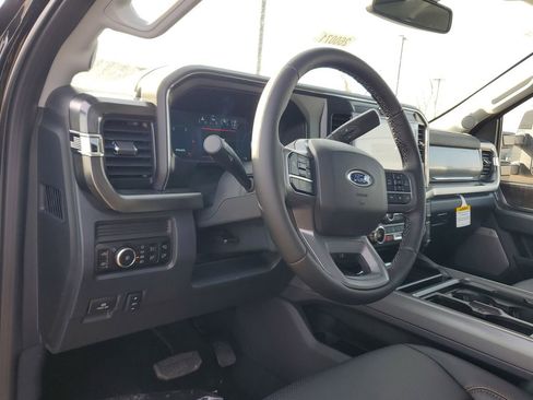 New 2026 Ford F250 Lariat w/ Black Appearance Package image 18