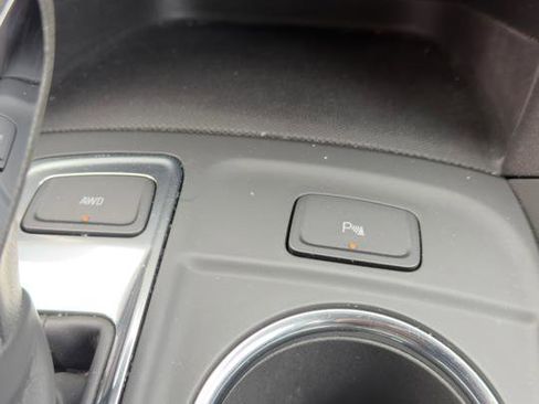 Used 2023 Chevrolet Equinox LT w/ Driver Convenience Package AWD/4WD image 22
