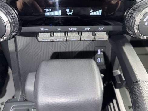 Used 2025 Toyota Tacoma SR image 20