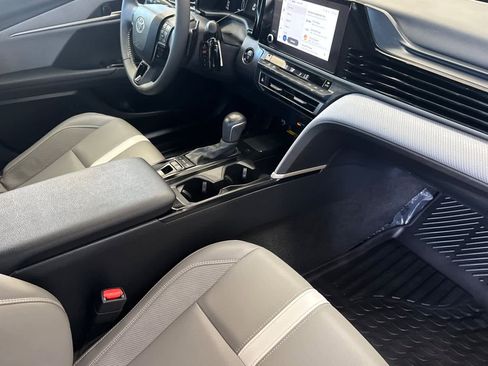 Certified 2025 Toyota Camry SE w/ Convenience Package FWD image 16