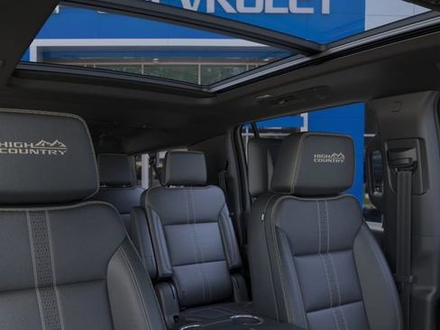 New 2026 Chevrolet Suburban High Country AWD/4WD image 24