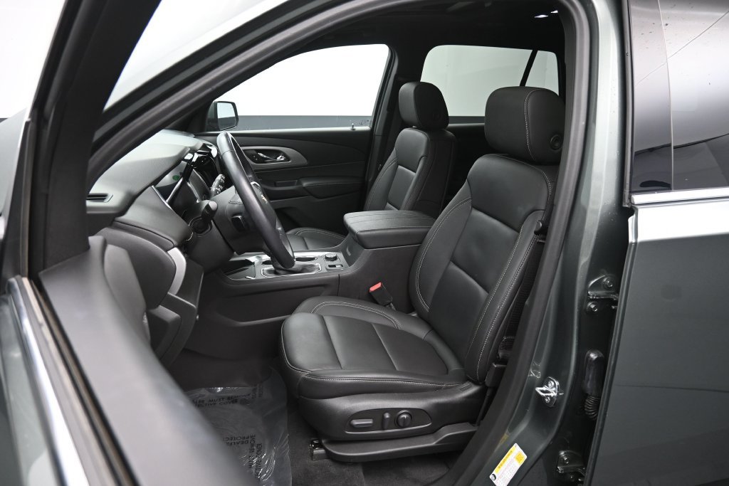 Used 2022 Chevrolet Traverse LT w/ LT Premium Package AWD/4WD image 20