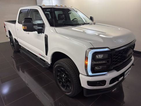 New 2026 Ford F250 Lariat w/ Black Appearance Package AWD/4WD image 1