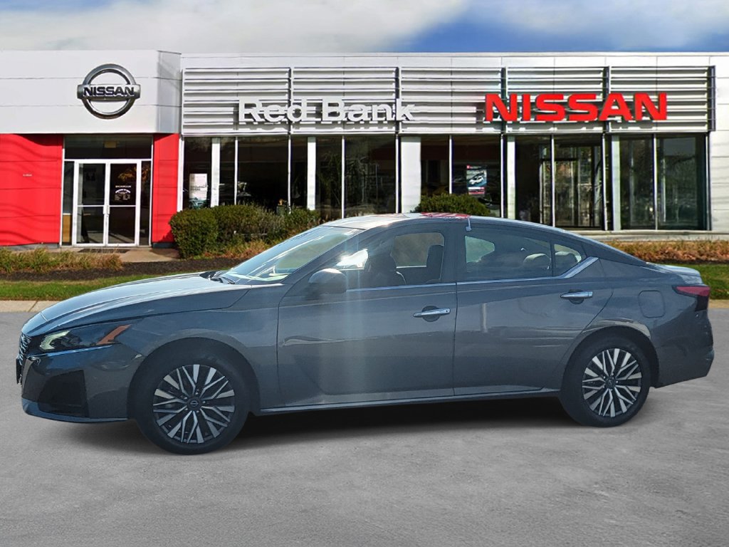 Used 2025 Nissan Altima 2.5 SV AWD/4WD image 6