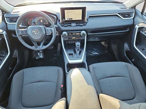 Used 2025 Toyota RAV4 XLE image 17
