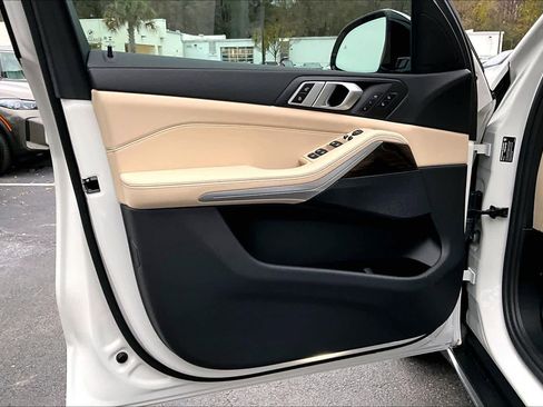 Used 2021 BMW X5 xDrive40i w/ Premium Package 3 image 20