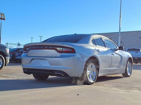 Used 2021 Dodge Charger SXT w/ Leather Interior Group image 6