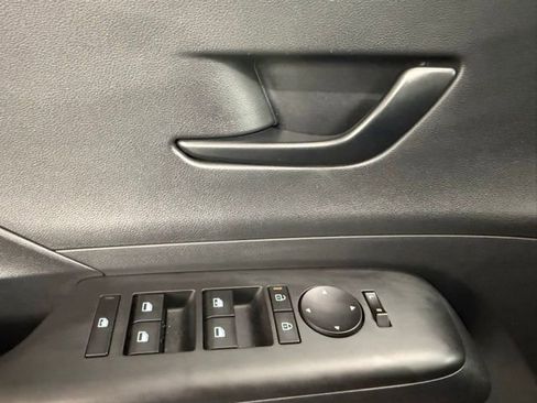 Certified 2025 Hyundai Kona SEL image 29