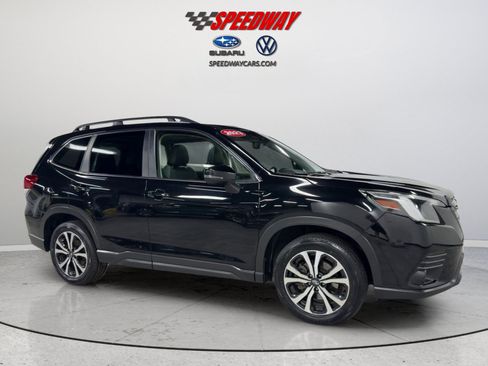 Certified 2023 Subaru Forester Limited AWD/4WD image 3