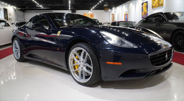 Used 2012 Ferrari California RWD image 2