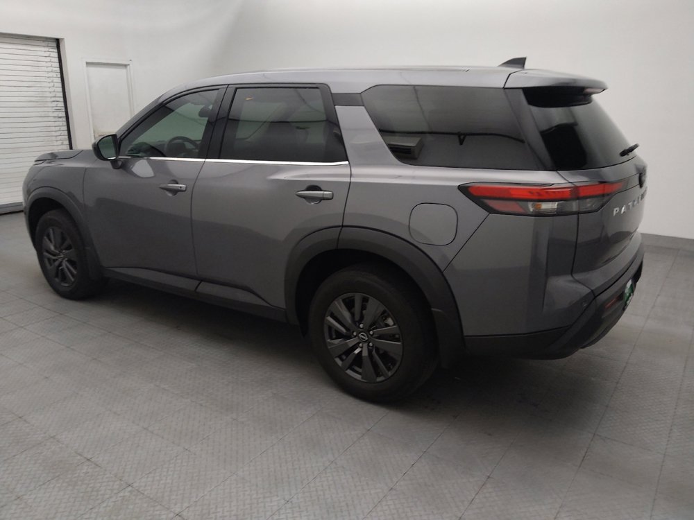 Used 2023 Nissan Pathfinder S w/ Cargo Package FWD image 3