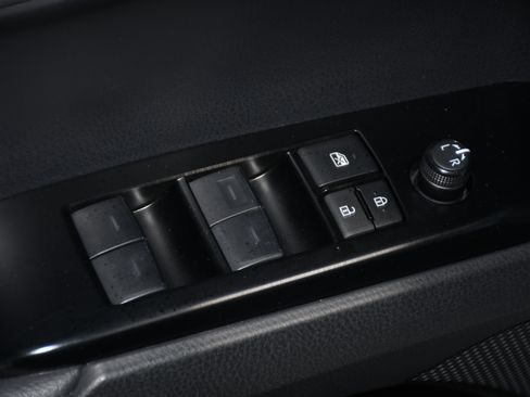 Used 2025 Toyota Camry LE image 11