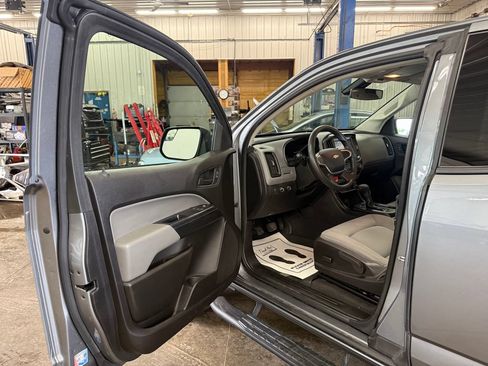 Used 2021 Chevrolet Colorado W/T w/ Custom Special Edition AWD/4WD image 11
