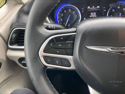 Used 2023 Chrysler Voyager LX FWD image 18