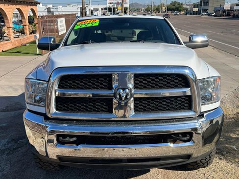 Used 2018 RAM 2500 Tradesman w/ Chrome Appearance Group AWD/4WD image 4