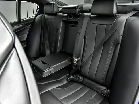 Used 2018 BMW M5 w/ Executive Package image 23