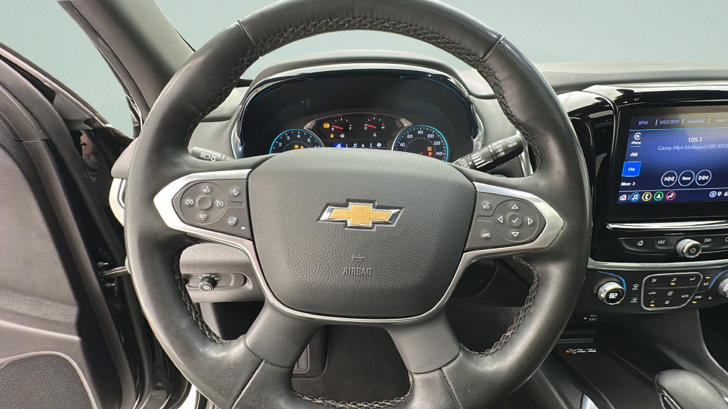 Used 2023 Chevrolet Traverse LT w/ LT Premium Package AWD/4WD image 15