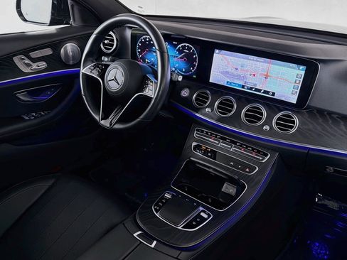 Certified 2021 Mercedes-Benz E 350 Sedan w/ Premium Package image 17