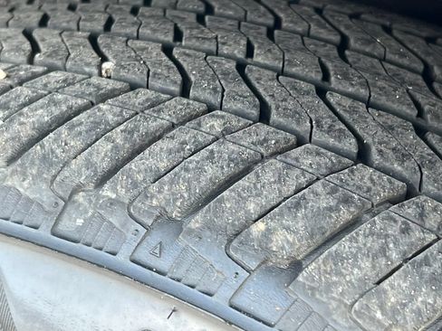 Used 2023 GMC Yukon XL Denali Ultimate w/ LPO, Floor Liner Package AWD/4WD image 11