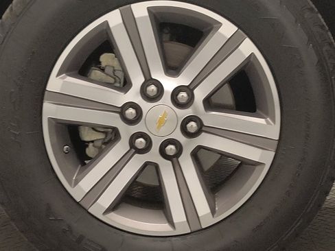 Used 2017 Chevrolet Traverse LT FWD image 31