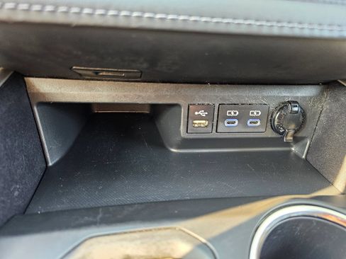 Used 2022 Toyota Highlander L AWD/4WD image 26