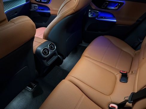 New 2026 Mercedes-Benz GLC 300 4MATIC image 11