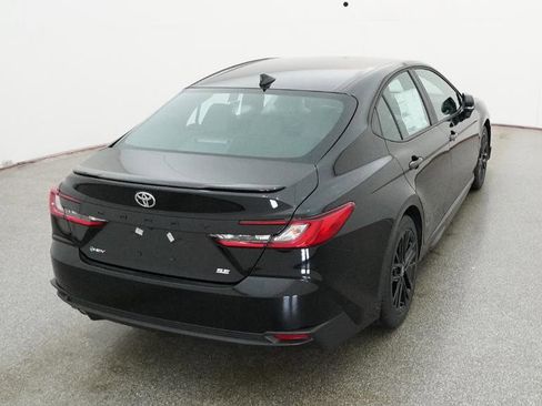 New 2026 Toyota Camry SE FWD image 11