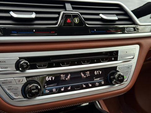 Used 2018 BMW 750i xDrive AWD/4WD image 14