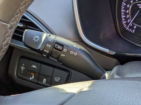 Used 2020 Hyundai Santa Fe Limited image 25