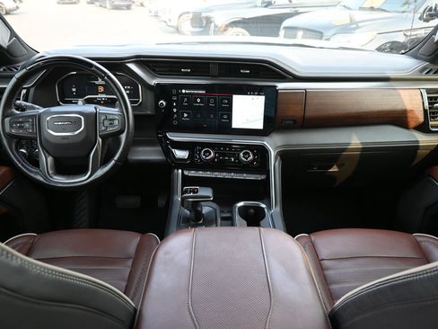 Used 2025 GMC Sierra 1500 Denali Ultimate AWD/4WD image 7