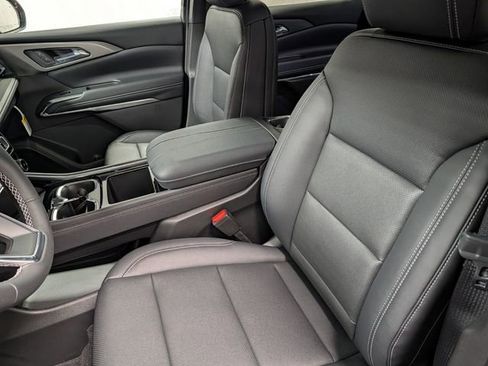 New 2026 Chevrolet Traverse LT image 10