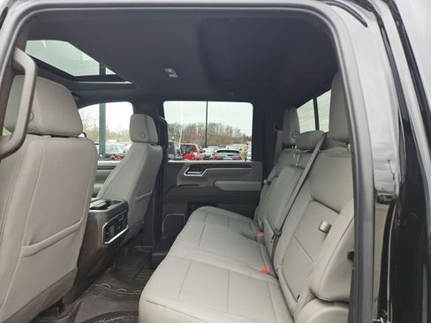 New 2026 GMC Sierra 2500 SLT w/ Max Trailering Package AWD/4WD image 17