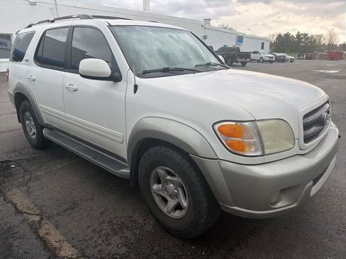 Used 2002 Toyota Sequoia SR5 image 4