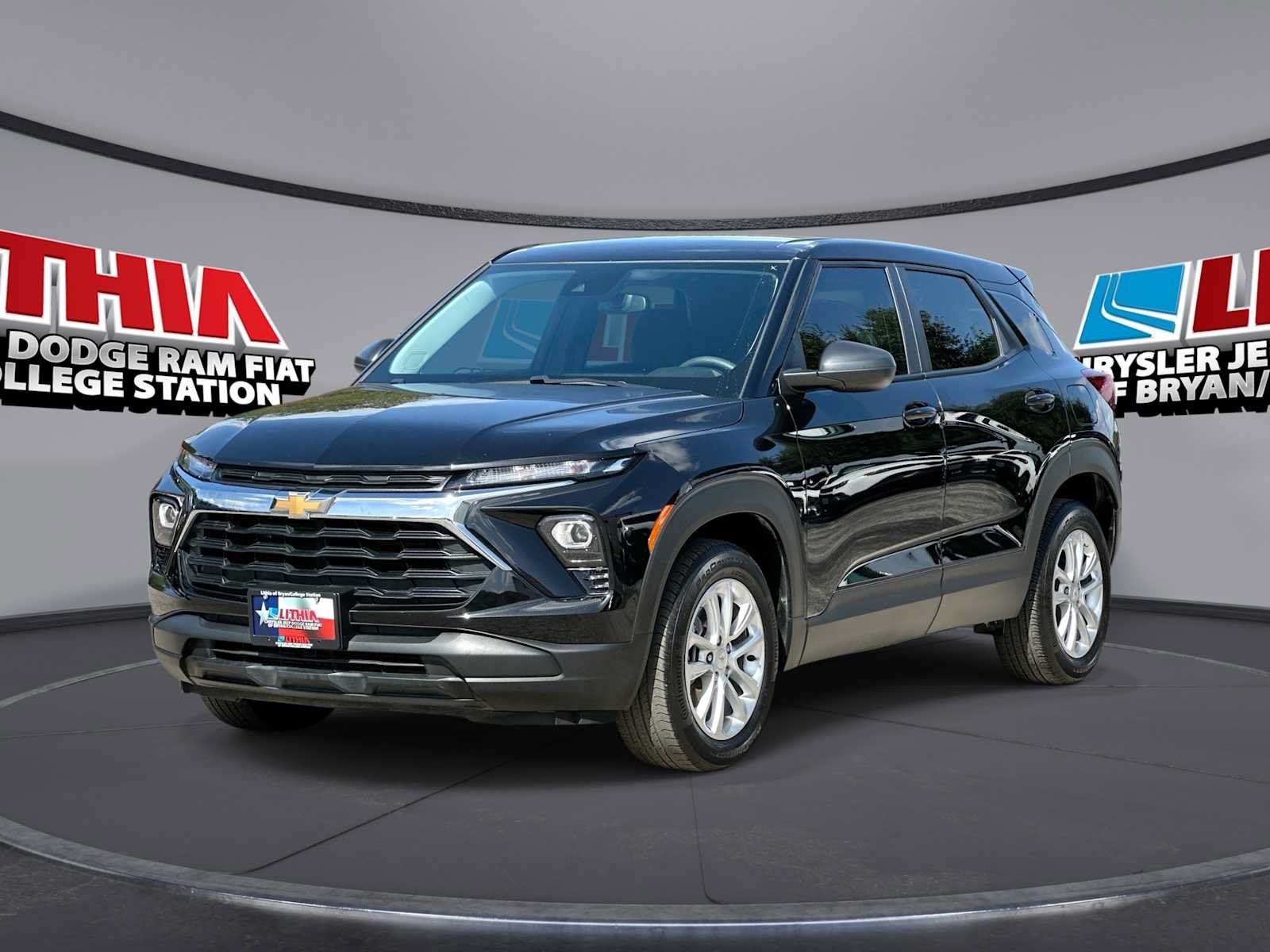 Used 2024 Chevrolet TrailBlazer LS FWD image 1