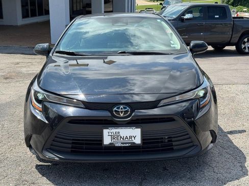 Used 2024 Toyota Corolla LE FWD image 11