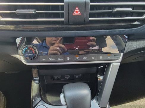 Used 2023 Kia Seltos S w/ Navigation Package FWD image 25
