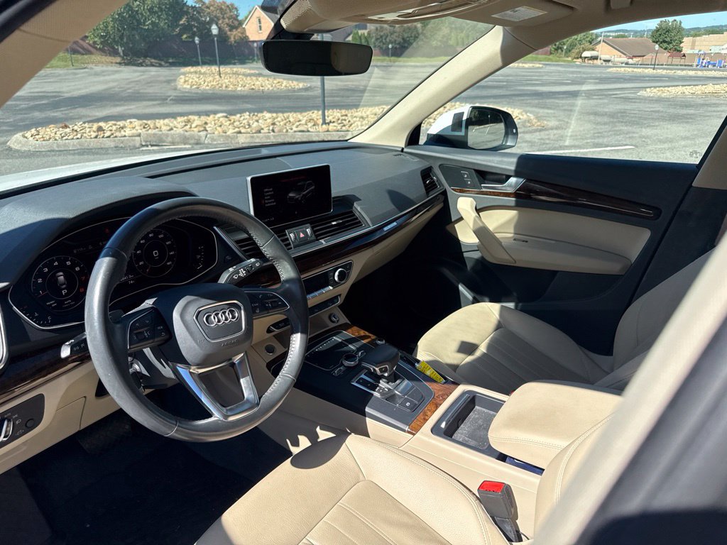 Used 2018 Audi Q5 2.0T Premium Plus w/ Premium Plus Package AWD/4WD image 11