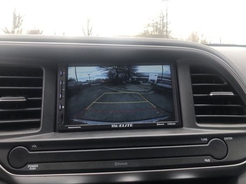 Used 2019 Hyundai Elantra SE w/ Cargo Package image 9