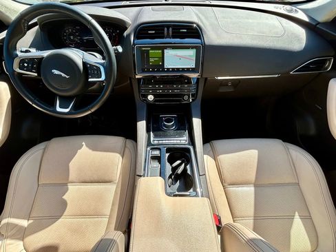 Used 2020 Jaguar F-PACE Prestige image 20