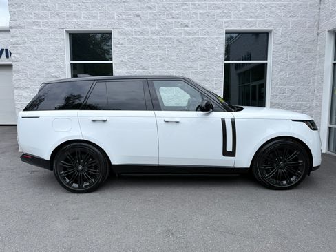 Used 2023 Land Rover Range Rover Autobiography AWD/4WD image 29