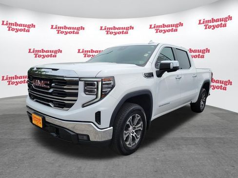 Used 2025 GMC Sierra 1500 SLT AWD/4WD image 23